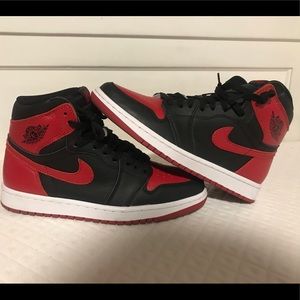 COPY - Mens 7.5 women’s 9 Jordan 1s!